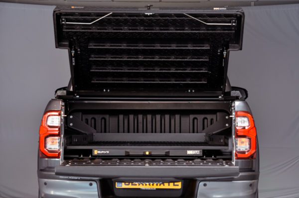 One Door Tonneau Cover - Image 4